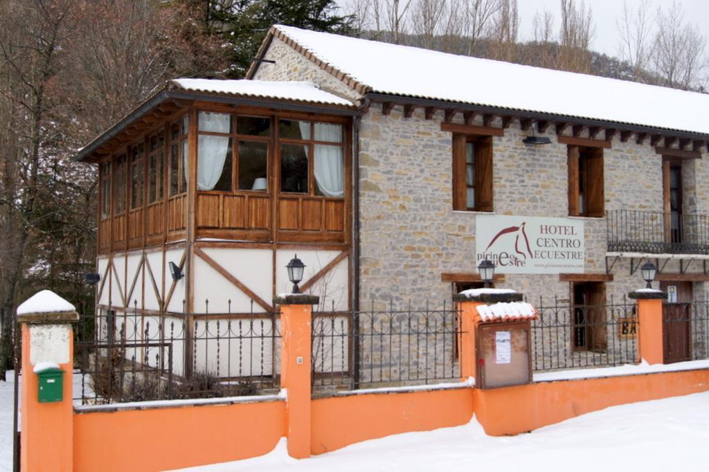 Hotel Charle Jaca Exterior foto
